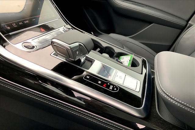 2024 Audi Q8 Prestige