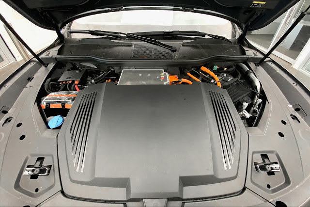 2024 Audi Q8 e-tron Sportback S line Prestige