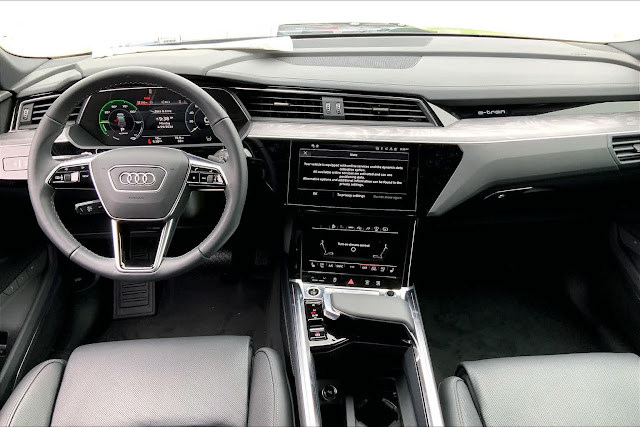 2024 Audi Q8 e-tron Sportback S line Prestige