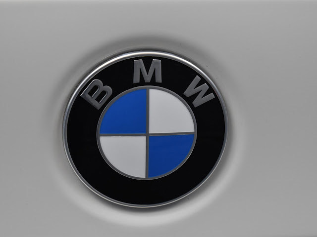 2022 BMW 3 Series 330i Sedan North America