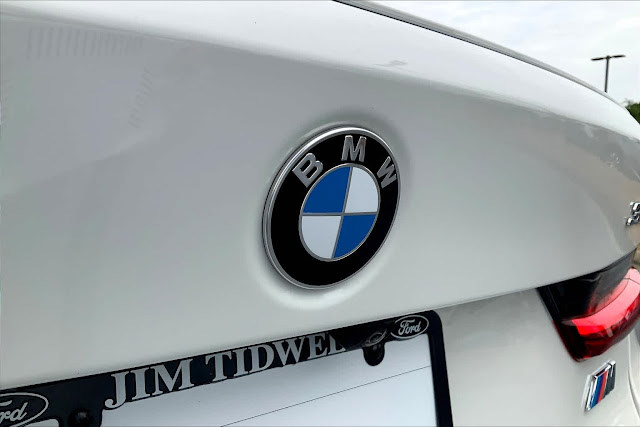 2024 BMW 3 Series 330i