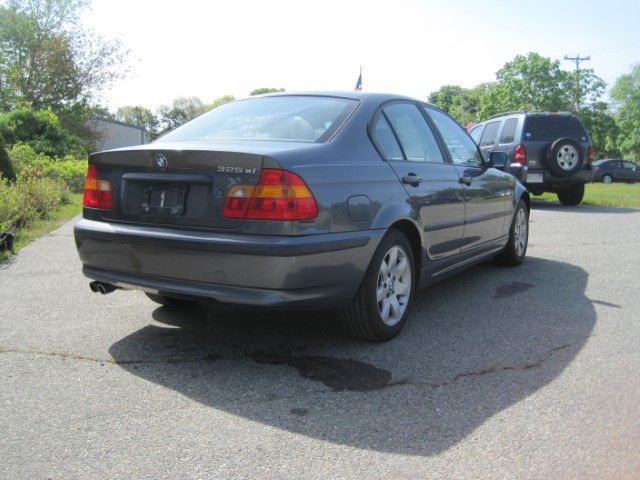 2003 BMW 3 Series 325xi