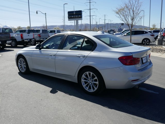 2017 BMW 3 Series 320i xDrive