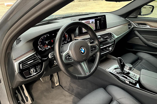 2023 BMW 5-Series 540i