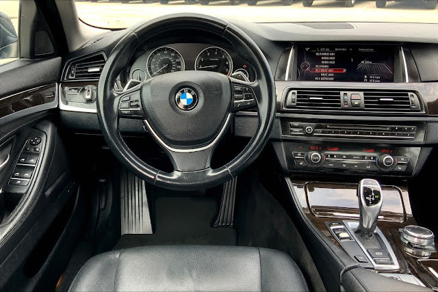 2016 BMW 5 Series 528i