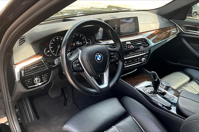 2018 BMW 5 Series 530i