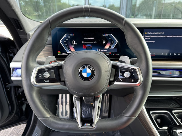 2023 BMW 7 Series 740i