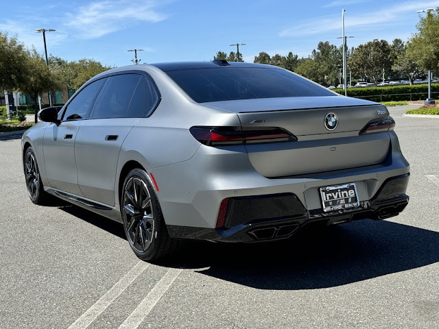 2023 BMW 7 Series 760i