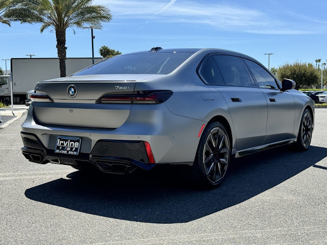 2023 BMW 7 Series 760i