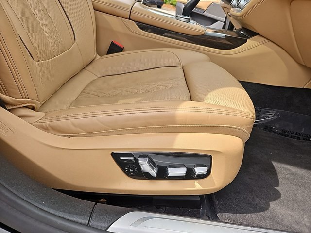 2022 BMW 740i w/ Nav &amp;amp; Sunroof