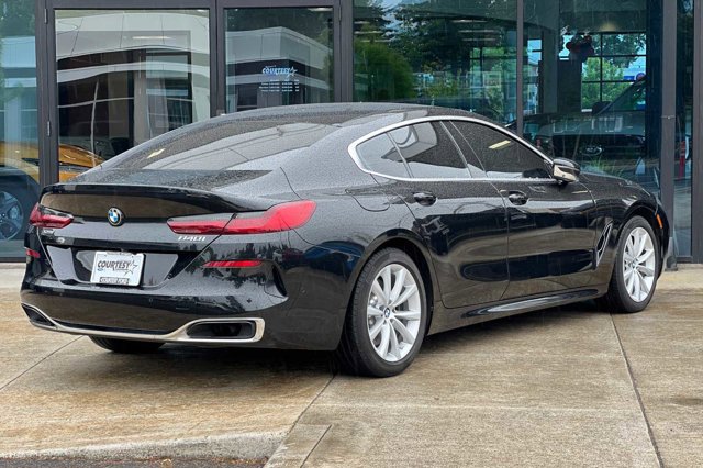 2020 BMW 8 Series 840i