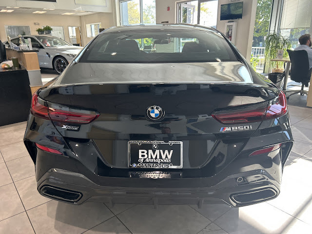 2024 BMW 8 Series M850i