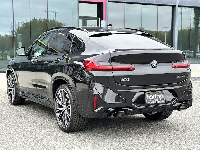 2022 BMW X4 xDrive30i