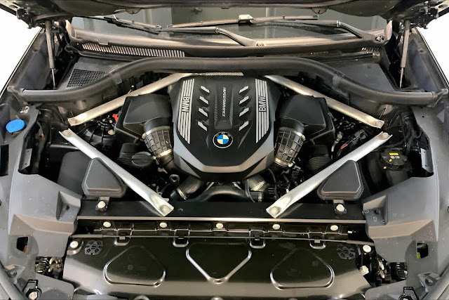 2020 BMW X6 M50i