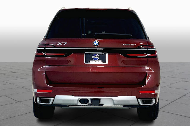 2025 BMW X7 xDrive40i
