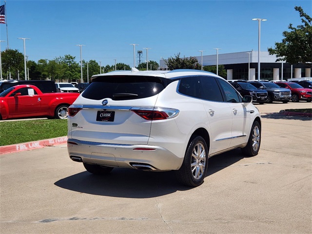 2022 Buick Enclave Essence