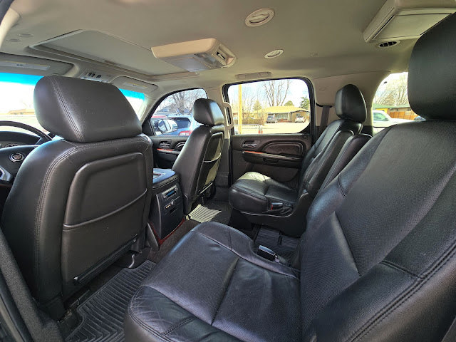 2014 Cadillac Escalade ESV AWD 4dr Premium