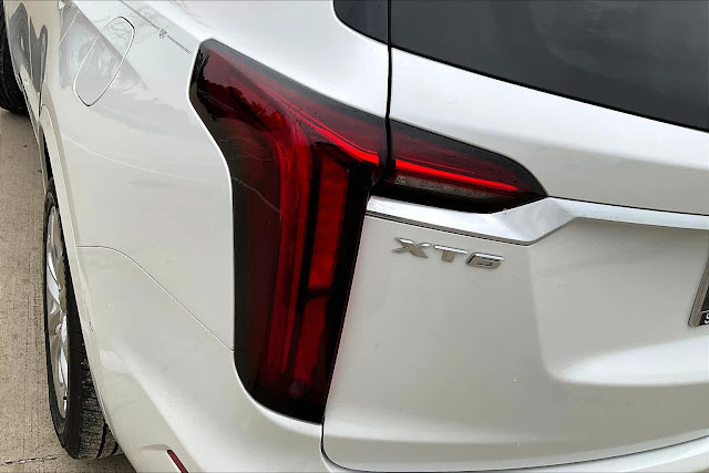 2023 Cadillac XT6 FWD Premium Luxury