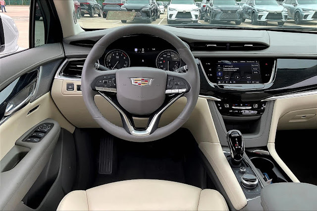 2023 Cadillac XT6 FWD Premium Luxury