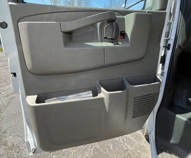 2023 Chevrolet Express Commercial Cutaway 14 SRW Rockport Box Roll Up Rear Door