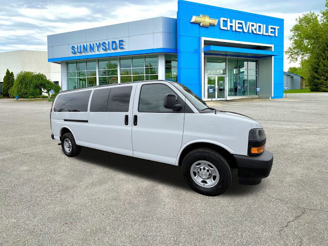 2022 Chevrolet Express Passenger LS