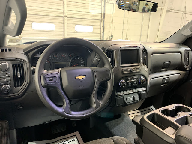 2022 Chevrolet Silverado 1500 Custom 4WD Crew Cab 147