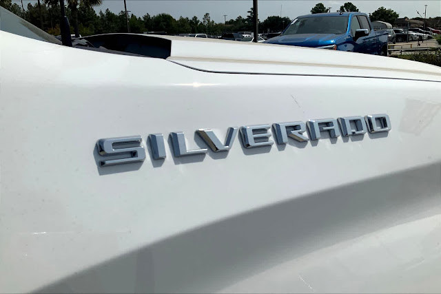 2023 Chevrolet Silverado 1500 LT 2WD Crew Cab 147