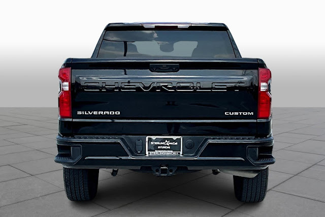 2023 Chevrolet Silverado 1500 Custom 2WD Crew Cab 147