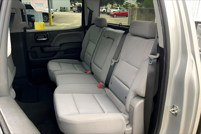 2018 Chevrolet Silverado 1500 Custom 2WD Crew Cab 143.5