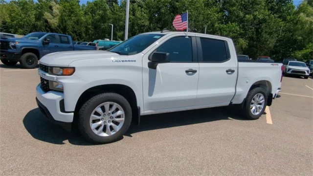 2021 Chevrolet Silverado 1500 CustomCrew Cab Short Box 4-Wheel Drive C