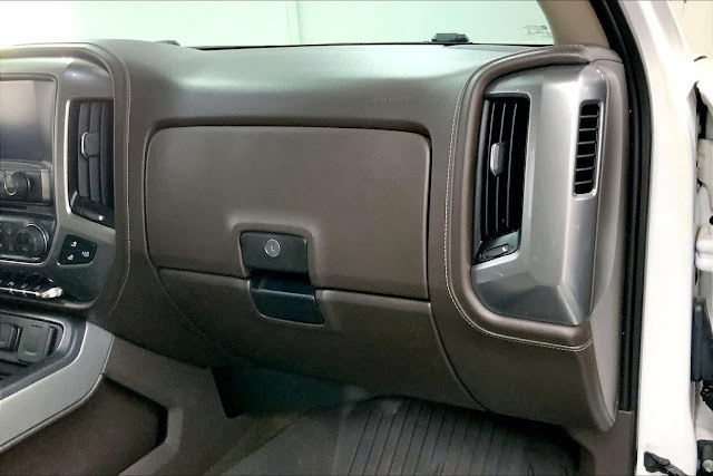 2015 Chevrolet Silverado 1500 LTZ 4WD Crew Cab 143.5