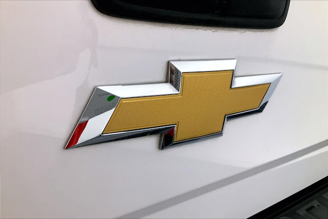 2015 Chevrolet Silverado 1500 LTZ 4WD Crew Cab 143.5