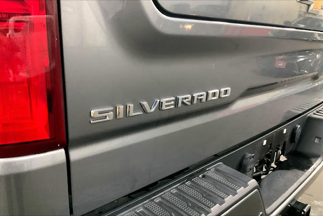 2022 Chevrolet Silverado 1500 LTD High Country 4WD Crew Cab 147