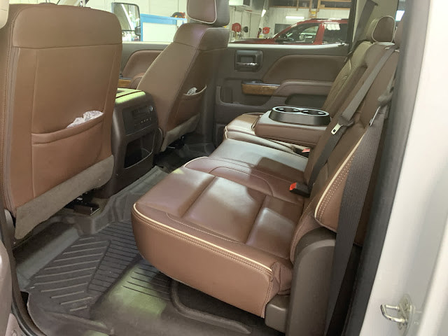 2018 Chevrolet Silverado 2500HD High Country 4WD Crew Cab 153.7