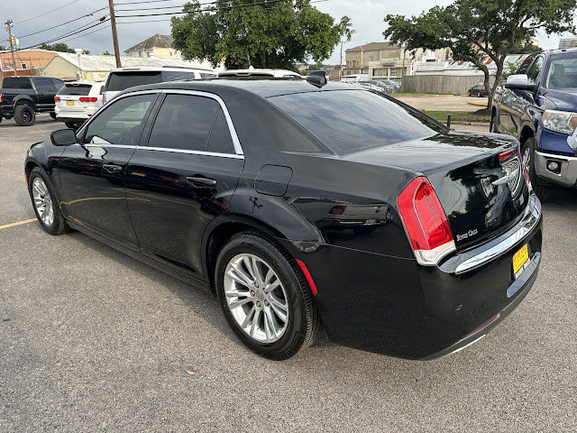 2019 Chrysler 300 Touring L