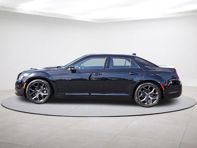 2022 Chrysler 300 300S