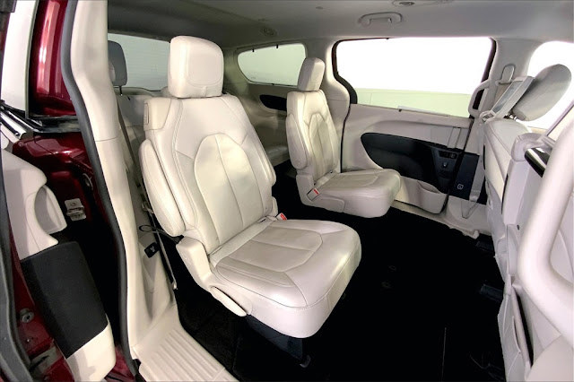 2017 Chrysler Pacifica Touring L Plus