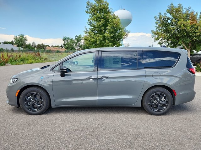 2023 Chrysler Pacifica Hybrid Limited