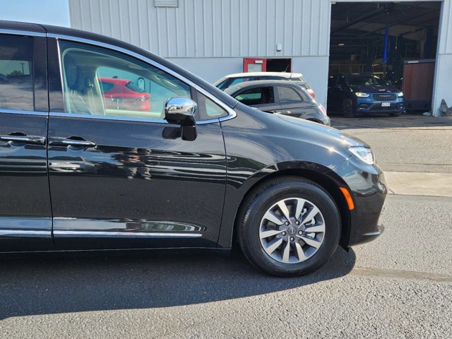 2023 Chrysler Pacifica Hybrid Limited