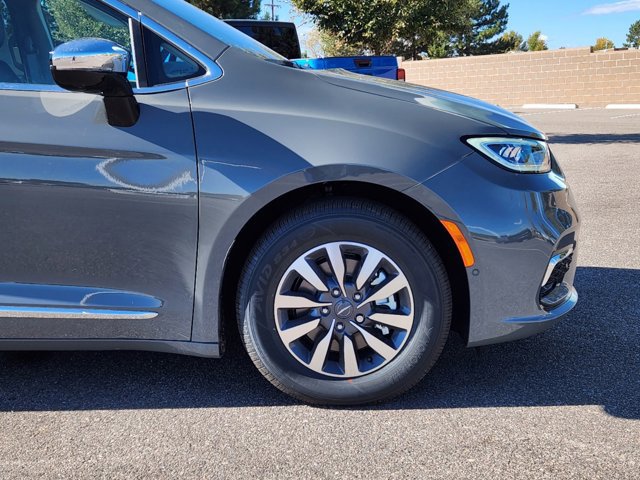 2023 Chrysler Pacifica Hybrid Limited