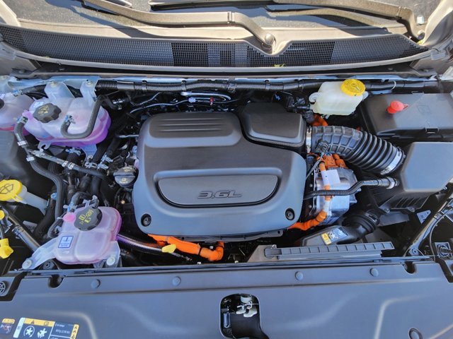 2024 Chrysler Pacifica Hybrid Premium S Appearance Pkg