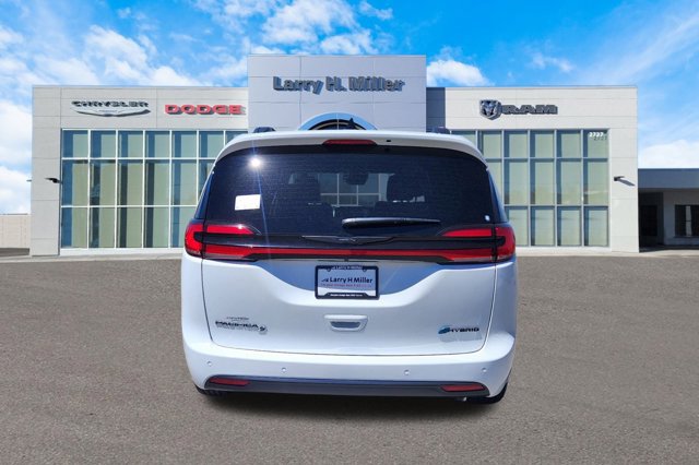 2024 Chrysler Pacifica Hybrid Premium S Appearance Pkg