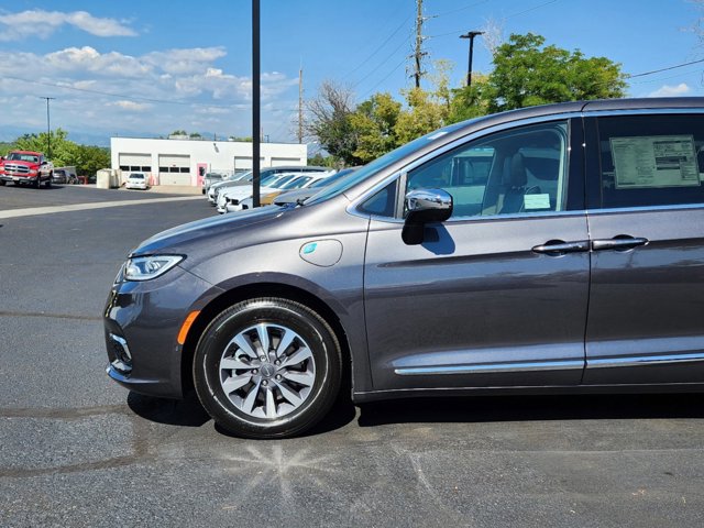 2023 Chrysler Pacifica Hybrid Limited