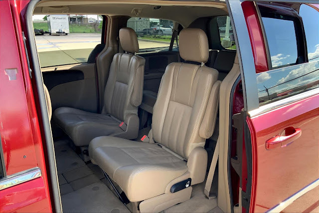 2014 Chrysler Town &amp;amp; Country Touring