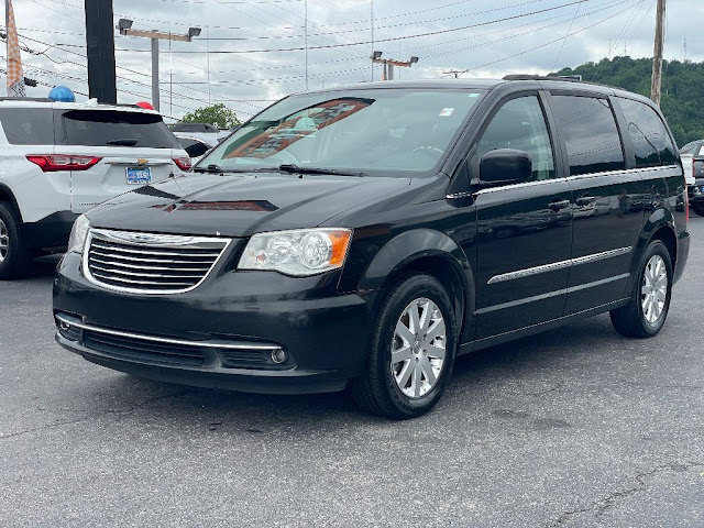 2016 Chrysler Town &amp;amp; Country Touring