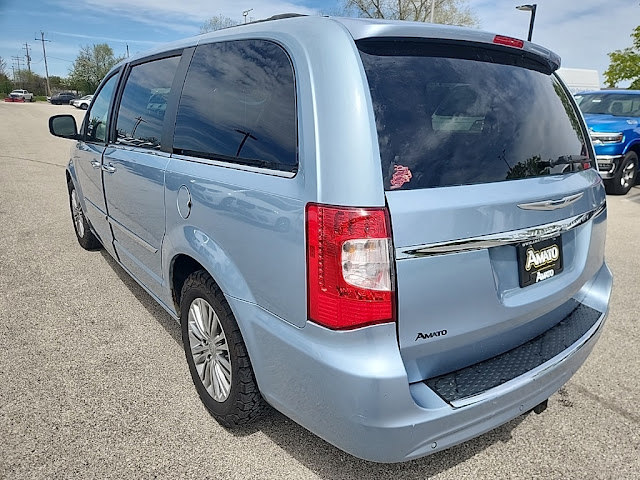2013 Chrysler Town &amp;amp; Country Touring-L