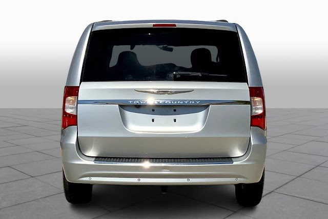 2012 Chrysler Town &amp;amp; Country Touring-L