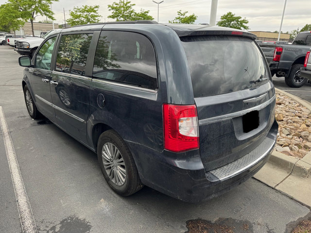 2014 Chrysler Town &amp;amp; Country Touring-L