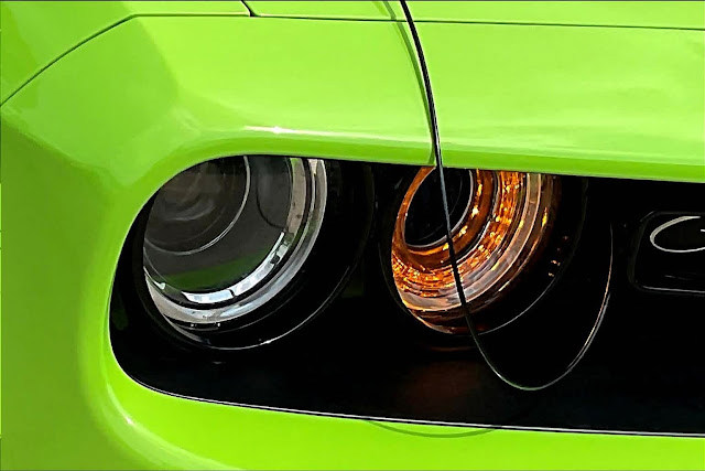 2023 Dodge CHALLENGER R/T