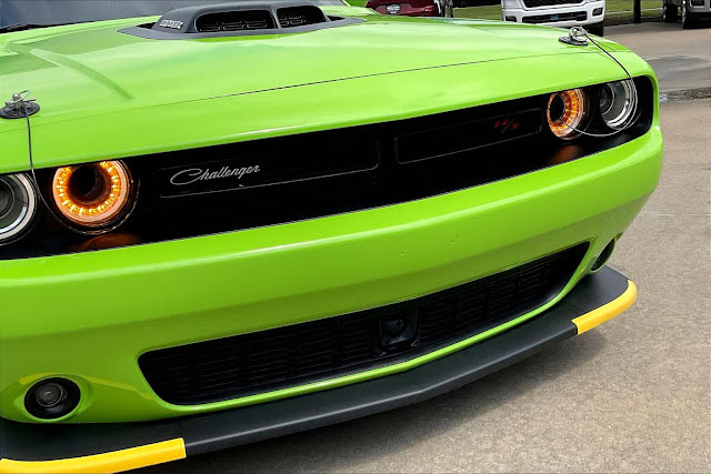 2023 Dodge CHALLENGER R/T